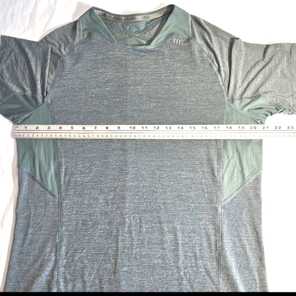 Lululemon Mens Green Medium Short Sleeve Active Athletic Performance Gym Shirt - Picture 4 of 4